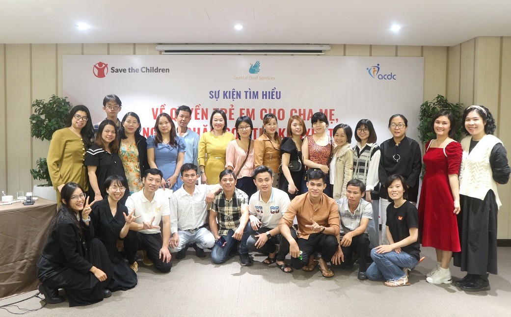 Truyền thông nâng cao nhận thức cho cha mẹ và người chăm sóc trẻ khuyết tật về Quyền của trẻ em